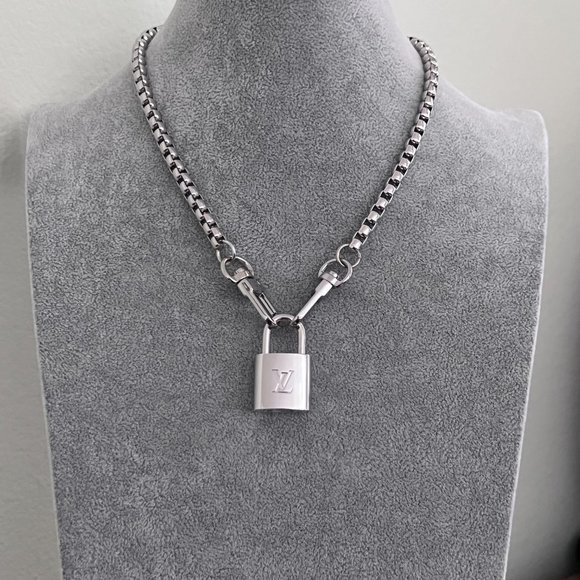 Louis Vuitton Jewelry - New Louis Vuitton Silver-Toned Lock with 18" Box Link Chain Necklace